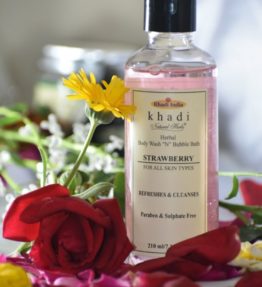 Khadi Herbal Body Wash & Bubble Bath Strawberry Flavour